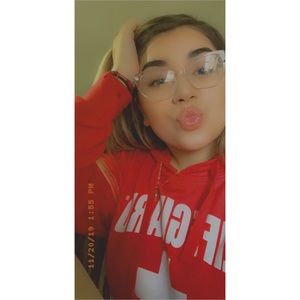 Meet your Posher, Sandi